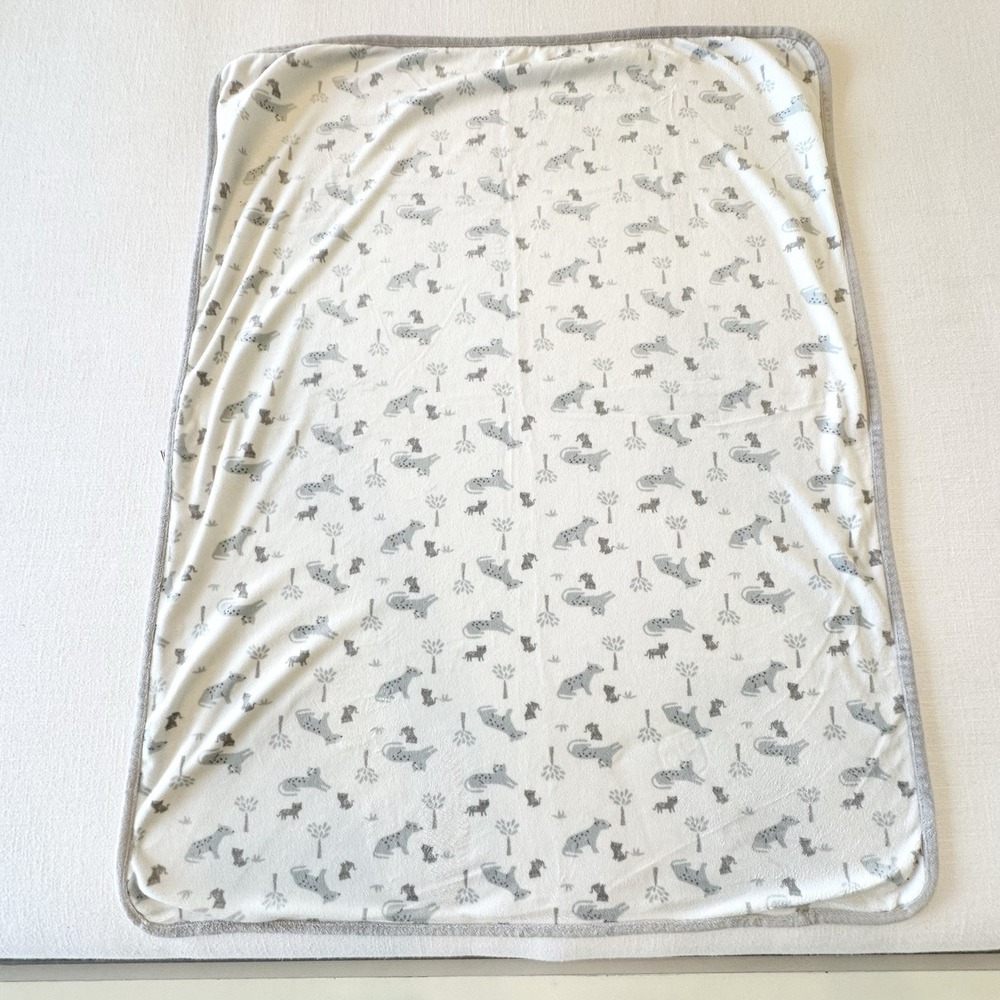 Gerber Modern Moments Baby Blanket Jungle Cat Gray White Velour Waffle Weave